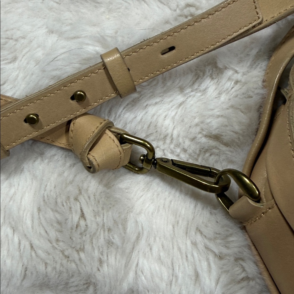 Madewell Elegant Tan Woven Leather Crossbody Bag - Picture 7 of 7